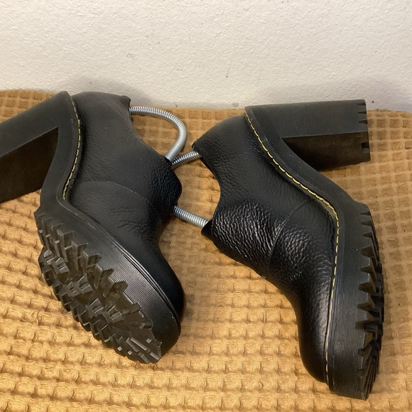 DR DOC MARTENS 'Cordelia' Womens Sz 9 Retro Smooth Black Pebbled Leather Heels - Picture 6 of 7